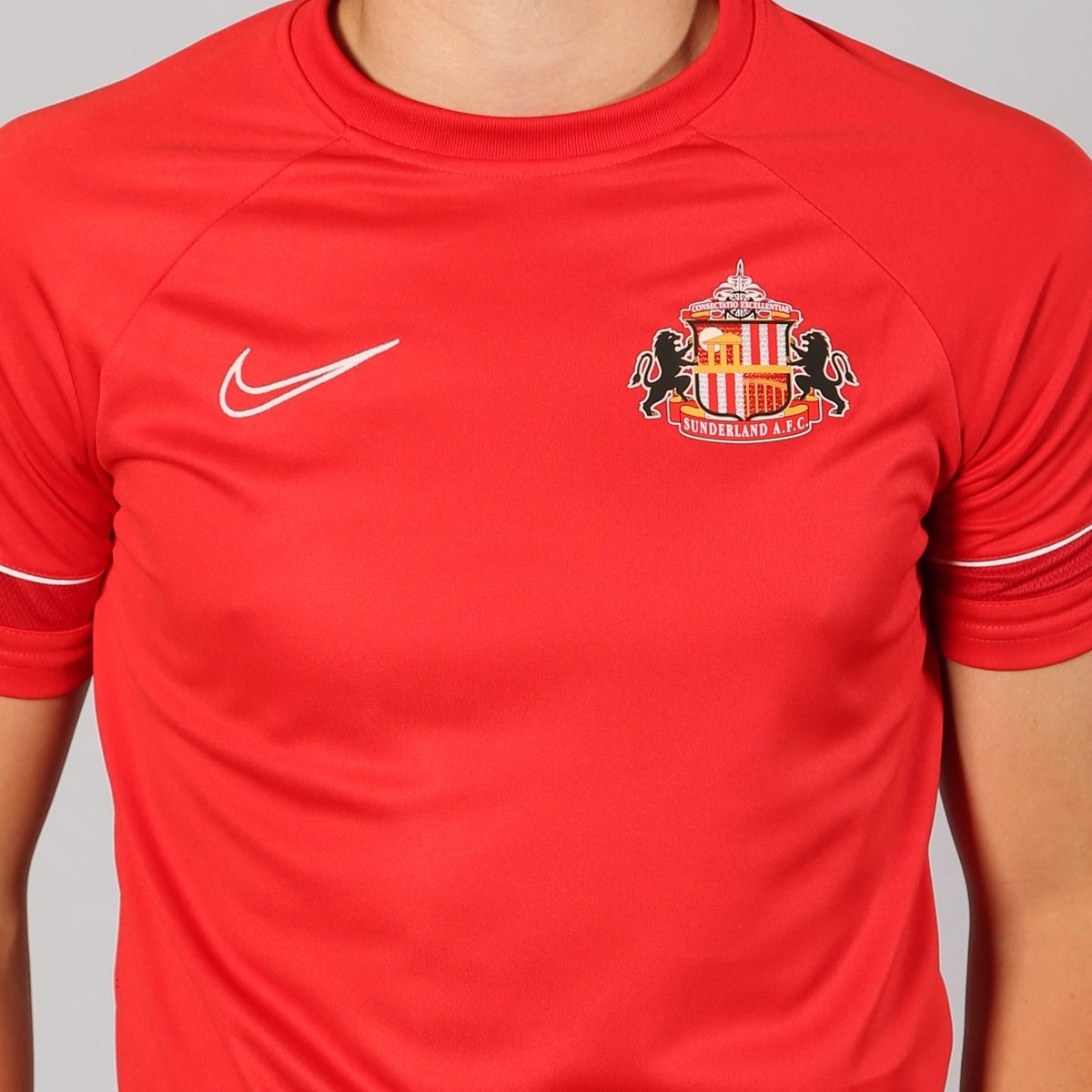 Buy the 21-22 Matchday Warm Up Tee online at Sunderland AFC Store