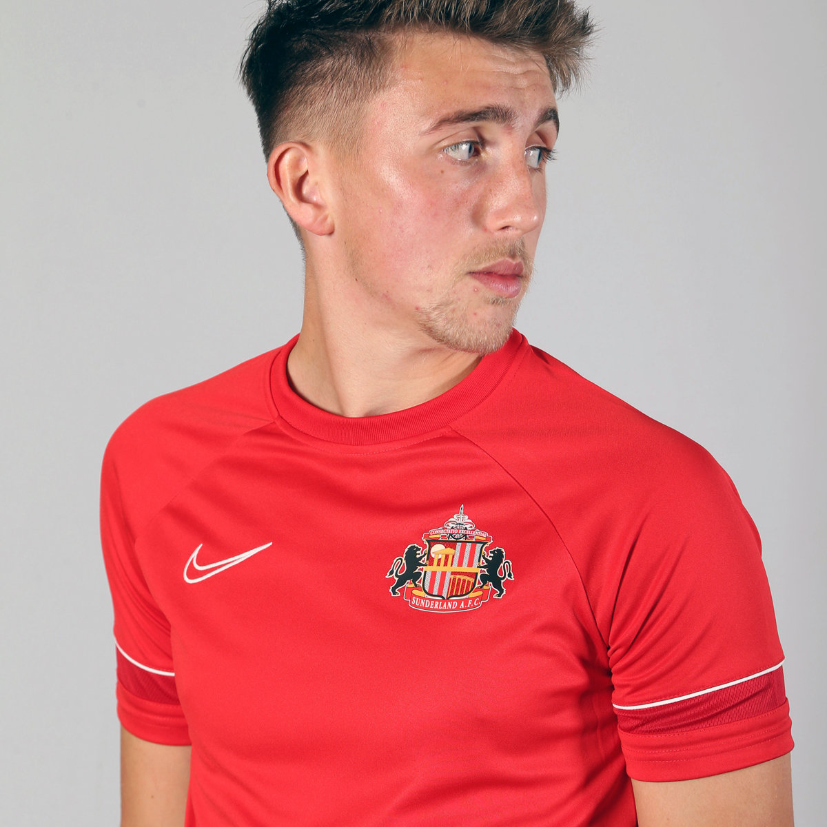 Buy the 21-22 Matchday Warm Up Tee online at Sunderland AFC Store