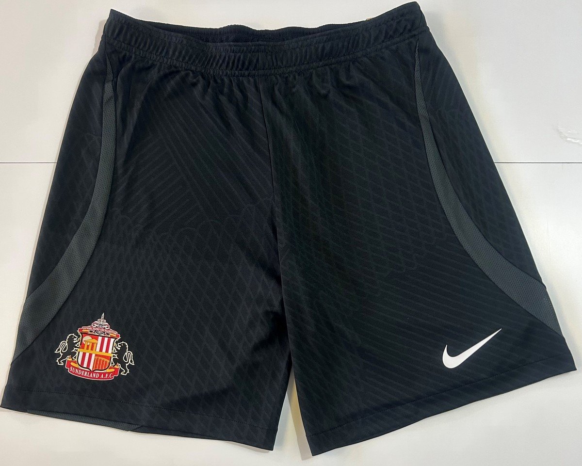 Buy the 23-24 SAFC Nike Training Short online at Sunderland AFC Store